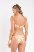 Laden Sie das Bild in den Galerie-Viewer, Model Back: Rio De Sol Unterteil Bottom Dreamy Essential