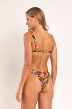 Laden Sie das Bild in den Galerie-Viewer, Model Back: Rio De Sol Unterteil Bottom Fiore Cali