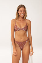 Laden Sie das Bild in den Galerie-Viewer, Model Front: Wednesday In Hawaii By Rio De Sol Unterteil Bottom Kiko-Coco Sunset