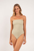 Laden Sie das Bild in den Galerie-Viewer, Model Front: Rio De Sol Badeanzug Brisa-Pistache Tube-Op