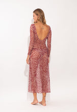 Laden Sie das Bild in den Galerie-Viewer, Model Back: Rio De Sol Strandkleid Dune Dress Lucy