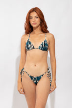 Laden Sie das Bild in den Galerie-Viewer, Model Front: Rio De Sol Oberteil Top Azule Lia