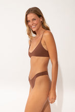 Laden Sie das Bild in den Galerie-Viewer, Image 03: Wednesday In Hawaii By Rio De Sol Set Set Coco Hana Sunset