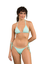 Laden Sie das Bild in den Galerie-Viewer, Model Front: Rio De Sol Oberteil Top Malibu-Menta Tri-Inv
