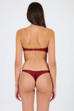 Laden Sie das Bild in den Galerie-Viewer, Model Back: Rio De Sol Set Set Shimmer-Divino Bandeau-Knot Nice-Fio