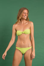 Laden Sie das Bild in den Galerie-Viewer, Image 13: Rio De Sol Set Set Bora-Citrus Bandeau-Joy Leblon