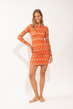Laden Sie das Bild in den Galerie-Viewer, Model Front: Rio De Sol Mini Dress Maracai Laura Dress