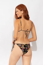 Laden Sie das Bild in den Galerie-Viewer, Model Back: Rio De Sol Unterteil Bottom Flora Ibiza-Comfy
