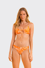 Laden Sie das Bild in den Galerie-Viewer, Model Front: Rio De Sol Set Set Trail-Orange Tank-Tie Essential-Comfy