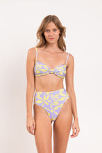 Laden Sie das Bild in den Galerie-Viewer, Model Front: Rio De Sol Oberteil Top Glow Bandeau-Joy