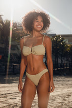 Laden Sie das Bild in den Galerie-Viewer, Image 11: Rio De Sol Oberteil Top Brisa-Pistache Sara