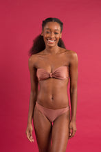Laden Sie das Bild in den Galerie-Viewer, Image 08: Rio De Sol Set Set Shimmer-Copper Bandeau-Joy Essential