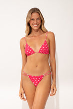 Laden Sie das Bild in den Galerie-Viewer, Model Front: Wednesday In Hawaii By Rio De Sol Set Set Kiko-Guava Ana Isla