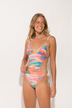 Laden Sie das Bild in den Galerie-Viewer, Model Front: Rio De Sol Badeanzug River Trikini