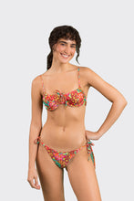 Laden Sie das Bild in den Galerie-Viewer, Model Front: Rio De Sol Unterteil Bottom Tropics Lacinho