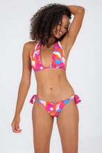 Laden Sie das Bild in den Galerie-Viewer, Model Front: Rio De Sol Set Set Antelope Halter-Double Italy