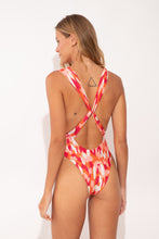 Laden Sie das Bild in den Galerie-Viewer, Model Back: Rio De Sol Badeanzug Mirage Riviera