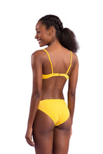 Laden Sie das Bild in den Galerie-Viewer, Model Back: Rio De Sol Unterteil Bottom Malibu-Yellow Essential-Comfy