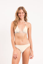 Laden Sie das Bild in den Galerie-Viewer, Model Front: Rio De Sol Unterteil Bottom Touch-Natural Essential-Comfy