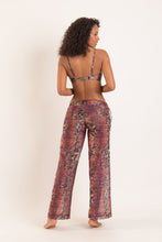 Laden Sie das Bild in den Galerie-Viewer, Model Back: Rio De Sol Strandhosen Cobra Trouser