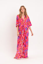 Laden Sie das Bild in den Galerie-Viewer, Model Front: Rio De Sol Strandkleid Flavors Long Dress