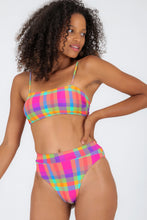 Laden Sie das Bild in den Galerie-Viewer, Gallery: Rio De Sol Set Set Tulip-Garden Bandeau-Reto Hotpant-Cos