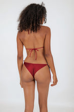 Laden Sie das Bild in den Galerie-Viewer, Model Back: Rio De Sol Oberteil Top Shimmer-Divino Tri-Rope