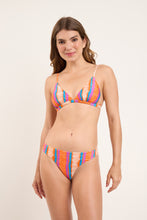 Laden Sie das Bild in den Galerie-Viewer, Model Front: Rio De Sol Oberteil Top Stripes Tri-Fixo