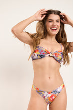 Laden Sie das Bild in den Galerie-Viewer, Image 09: Rio De Sol Set Set Garden-Flower Bandeau-Joy Essential
