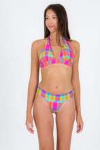 Laden Sie das Bild in den Galerie-Viewer, Model Front: Rio De Sol Set Set Tulip-Garden Halter-Cos Rio-Cos
