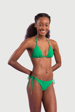 Laden Sie das Bild in den Galerie-Viewer, Model Front: Rio De Sol Oberteil Top Tambourine Tri-Inv
