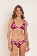 Laden Sie das Bild in den Galerie-Viewer, Model Front: Rio De Sol Oberteil Top Shade Alba
