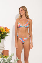Laden Sie das Bild in den Galerie-Viewer, Model Front: Rio De Sol Set Set Zinnia Tri-Inv Ibiza-Comfy
