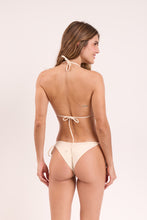 Laden Sie das Bild in den Galerie-Viewer, Model Back: Rio De Sol Unterteil Bottom Touch-Natural Cheeky-Tie
