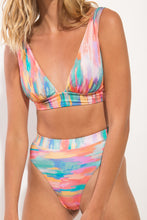 Laden Sie das Bild in den Galerie-Viewer, Image 07: Rio De Sol Set Set River Halter-Cos Hotpant-Cos
