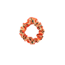 Laden Sie das Bild in den Galerie-Viewer, Product Front: Rio De Sol Haar-Accessoires Maracai Scrunchie
