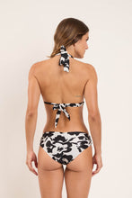 Laden Sie das Bild in den Galerie-Viewer, Model Back: Rio De Sol Unterteil Bottom Poppy Mel-Comfy

