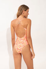 Laden Sie das Bild in den Galerie-Viewer, Model Back: Rio De Sol Badeanzug Ditsy-Butter Julia

