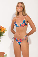 Laden Sie das Bild in den Galerie-Viewer, Model Front: Rio De Sol Set Set Maui Tri-Fixo Ibiza
