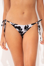 Laden Sie das Bild in den Galerie-Viewer, Bottom Poppy Ibiza-Comfy
