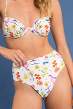 Laden Sie das Bild in den Galerie-Viewer, Image 09: Rio De Sol Set Set Countryside Kyra Hotpants
