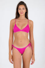 Laden Sie das Bild in den Galerie-Viewer, Model Front: Rio De Sol Oberteil Top Cotele-Amaranto Tri-Fixo
