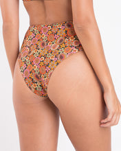 Laden Sie das Bild in den Galerie-Viewer, Image 05: Rio De Sol Unterteil Bottom Bouquet Hotpants
