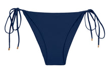 Laden Sie das Bild in den Galerie-Viewer, Product Front: Rio De Sol Unterteil Bottom Navy Lacinho
