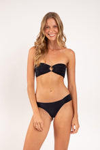 Laden Sie das Bild in den Galerie-Viewer, Model Front: Rio De Sol Unterteil Bottom Malibu-Black Baobi
