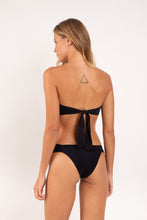 Laden Sie das Bild in den Galerie-Viewer, Model Back: Rio De Sol Oberteil Top Malibu-Black Mavi
