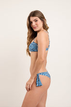 Laden Sie das Bild in den Galerie-Viewer, Image 03: Rio De Sol Set Set Chuva Bandeau-Joy Italy
