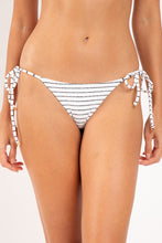 Laden Sie das Bild in den Galerie-Viewer, Gallery: Rio De Sol Unterteil Bottom Linea-White Cheeky-Tie
