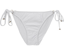 Laden Sie das Bild in den Galerie-Viewer, Model Front: Rio De Sol Unterteil Bottom Cloque Branco New Comfort
