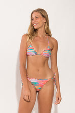 Laden Sie das Bild in den Galerie-Viewer, Model Front: Rio De Sol Set Set River Frufru-Fio
